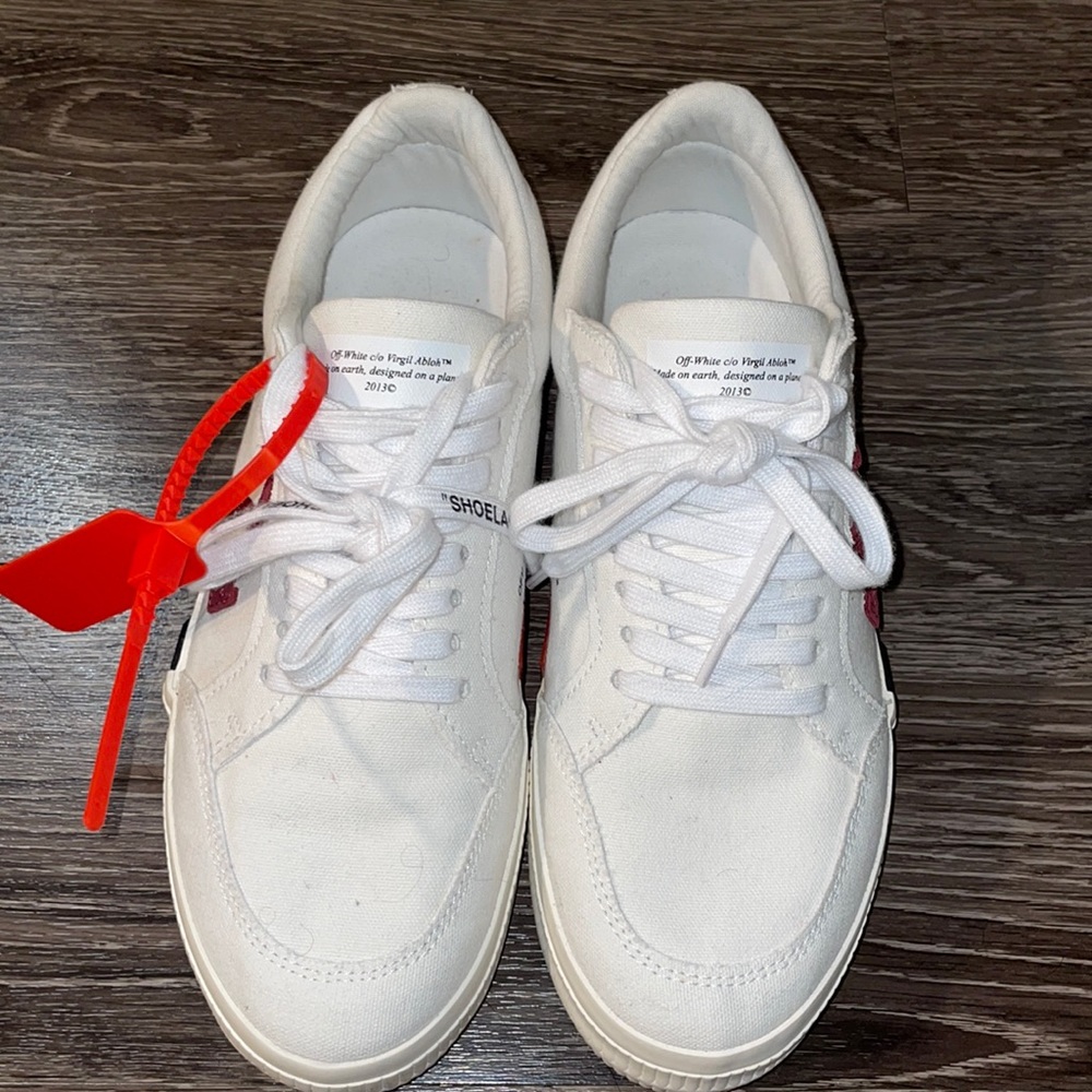 Off-White Sneakers